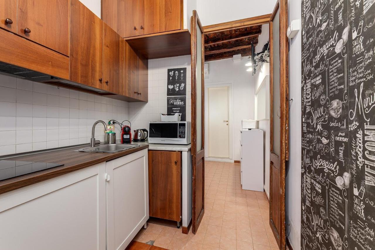 Colosseum Country Chic Apartment โรม ภายนอก รูปภาพ